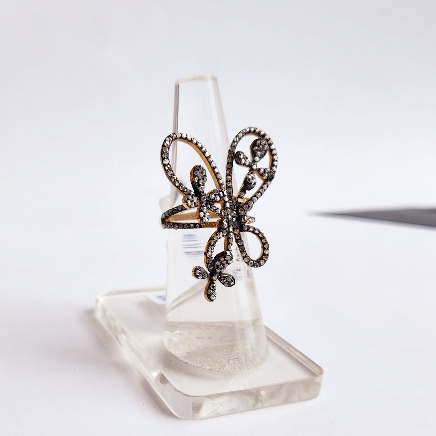 Lovely Floral Butterfly Ring With Diamond in silver