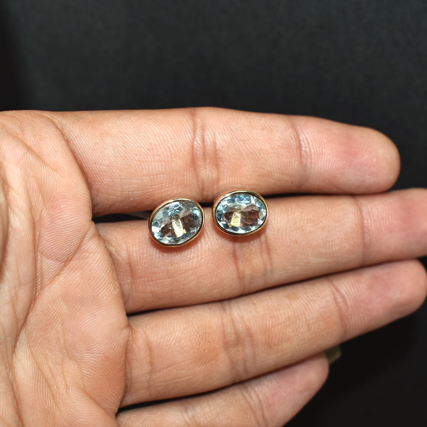 Elegant Oval Aquamarine Stud Earrings in Solid 14K Gold – Timeless Light Blue Gemstone Jewelry for Everyday Grace