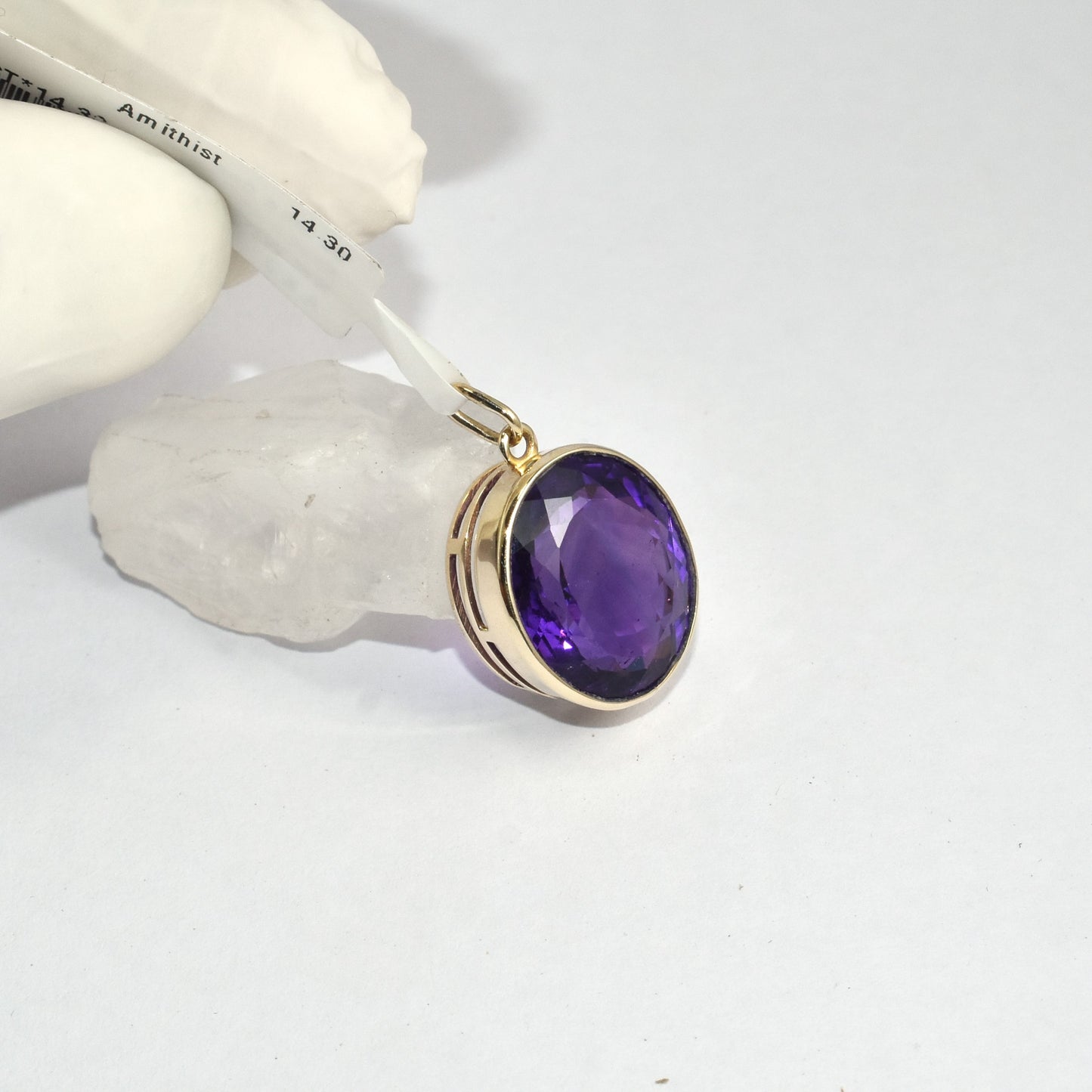 Simple Big Amethyst 9K Yellow Gold Pendant