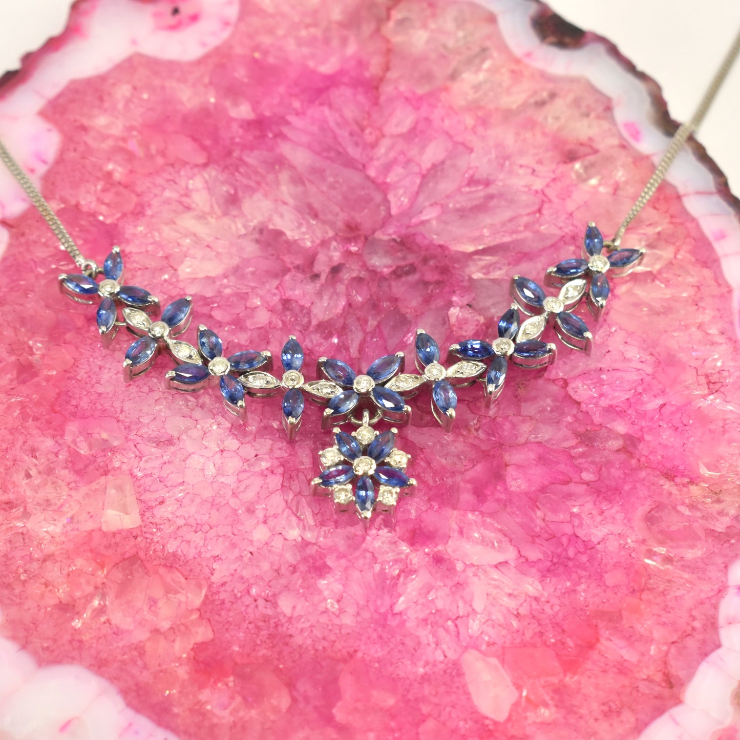 Charming Floral Design 18K White Gold Sapphire And Diamond Necklace