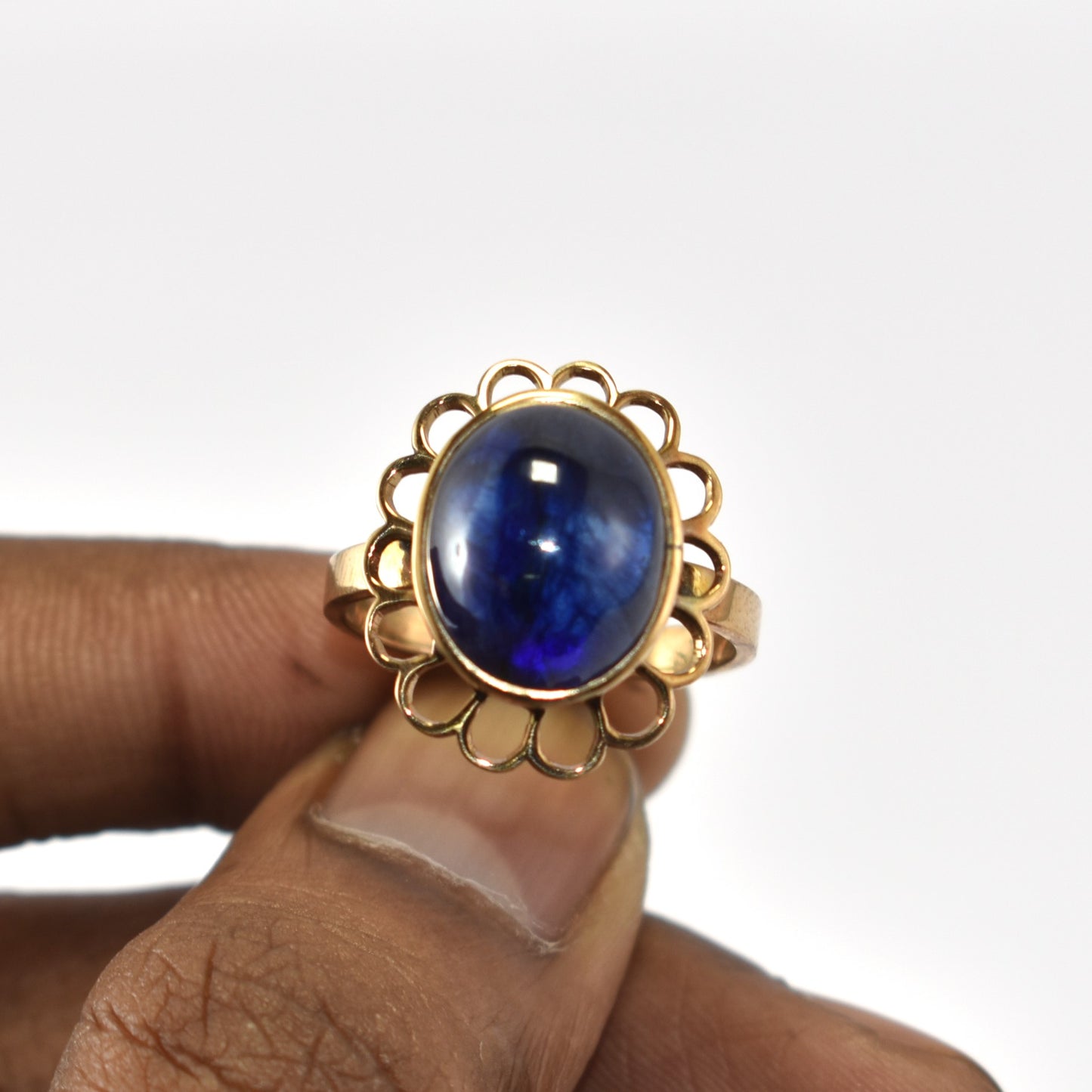 Big Cabution Blue Sapphire 9K Yellow Gold Ring In Floral Theme